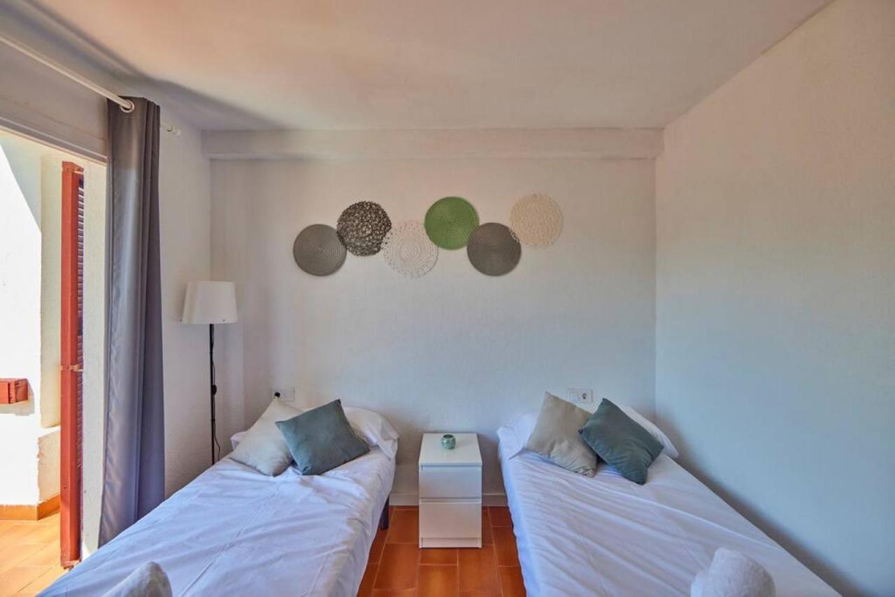 Apartment 2e *