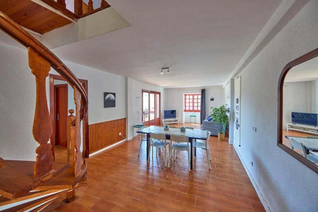 Apartment 2e *